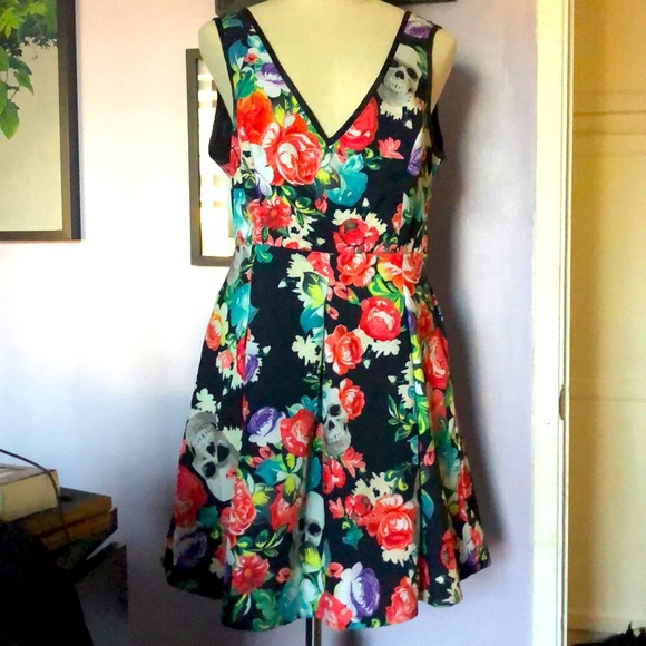 JF Dresses & Skirts - Cute floral & skulls dress. Low open back.